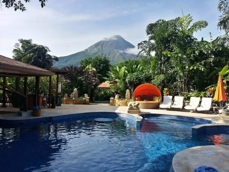Nayara Gardens Hotell