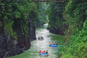 Pacuare Lodge kajak rafting, forsränning
