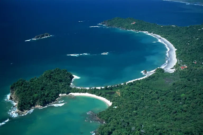 Manuel Antonio strand drönare